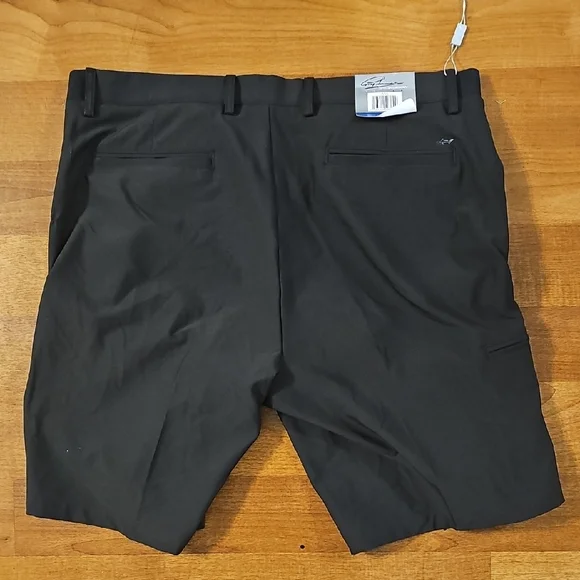 Greg Norman Men's Black Shorts.  Size 36 - Picture 5 of 9